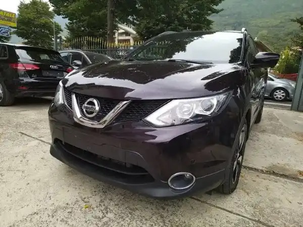 "Nissan Qashqai 1.6 dci N-Connecta 2wd 130cv"