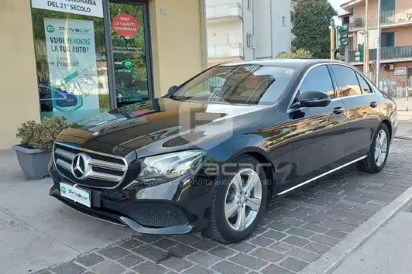 "Mercedes-Benz E 220 E 220 d Auto Business Sport"