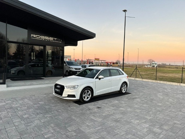 "AUDI A3 SPB 2.0 TDI S tronic Business"