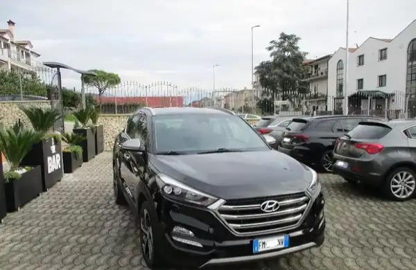 "HYUNDAI Tucson 1.7 CRDi DCT Sound Edition"