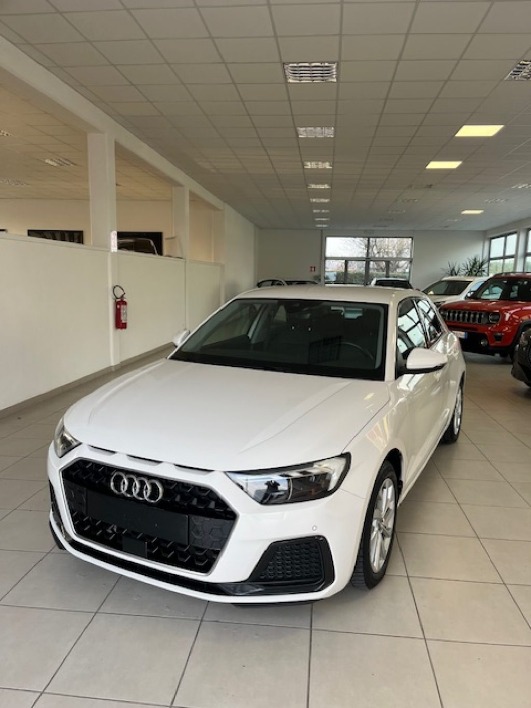 "AUDI A1 SPB 25 TFSI Admired Advanced"