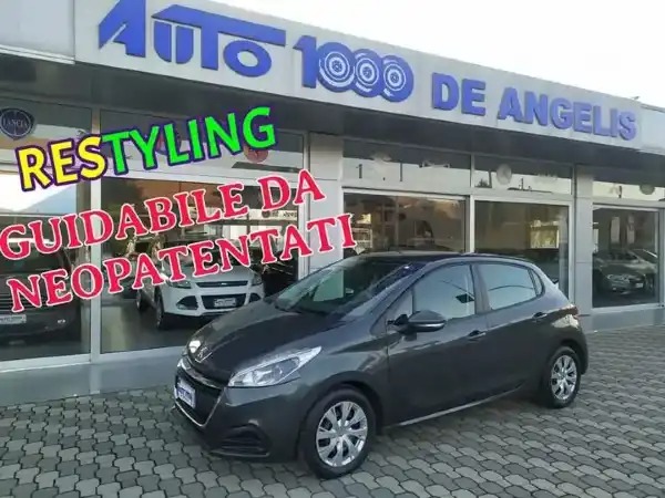 "Peugeot 208 1.6 blueHDi 75CV EURO 6 - 5 PORTE -OK NEOPATENTATI"