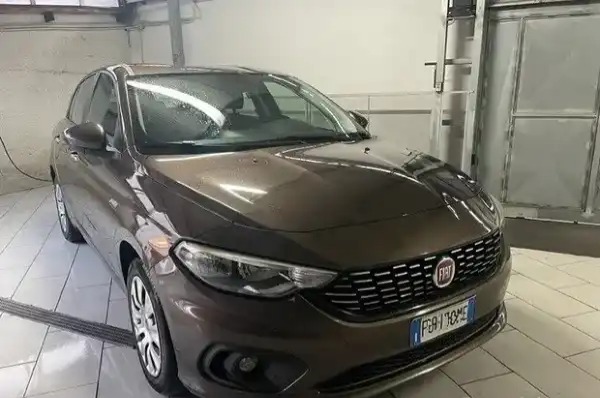 "Fiat Tipo 1.3 Mjt S&S 5 porte Easy"