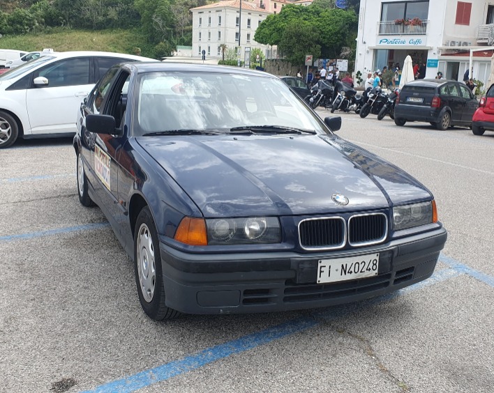 "Vendo  Bmw  316    benzina   1.6"