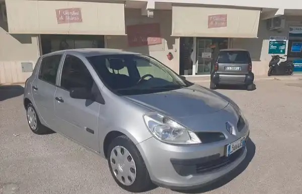 "Renault Clio 1.5 dCi 70CV 5 porte Dynamique garanz"