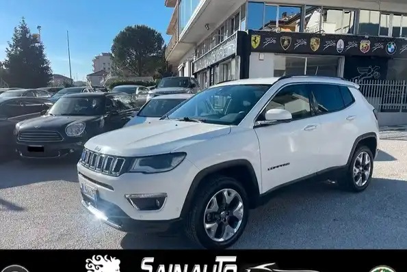 "Jeep Compass 2.0 Mtj II automatica 4x4 Limited Gar"