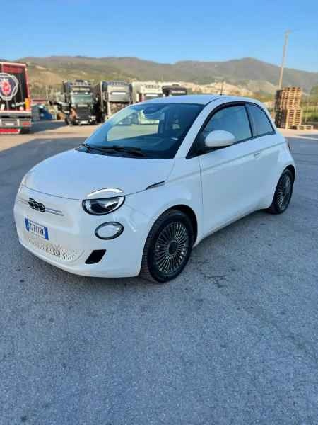 "Fiat 500e 42 kWh Icon iva esposta"