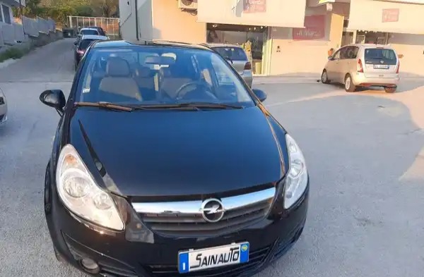 "Opel Corsa 1.2 5 porte benzina\/gpl garanzia"