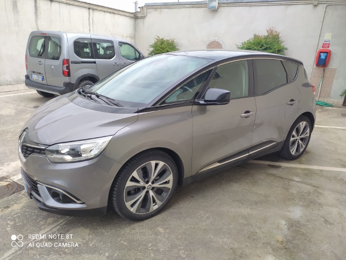 "Renault Scenic 1.5 dci 110 cv EDC energy intense Cambio Automatico"