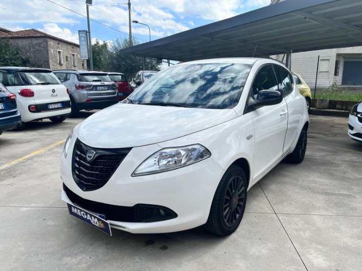 "Lancia Ypsilon 1.2 8v Elefantino 69cv"