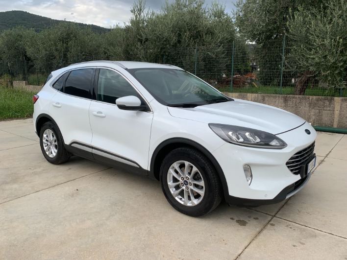 "Ford kuga Titanium 1.5 EcoBlue diesel 120 CV"