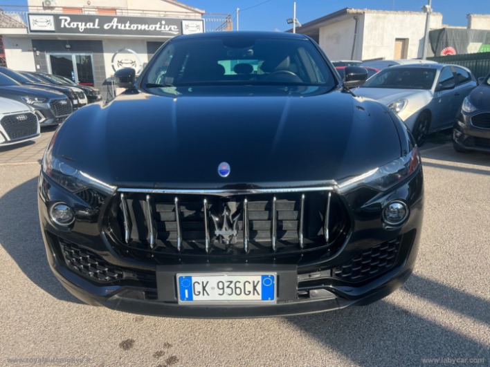 "MASERATI Levante"