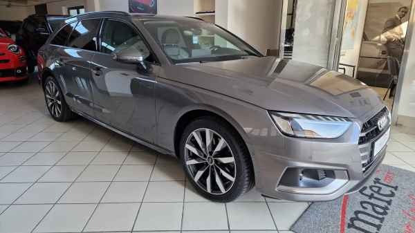 "Audi A4 Avant 30Tdi S Line edition s-tronic"