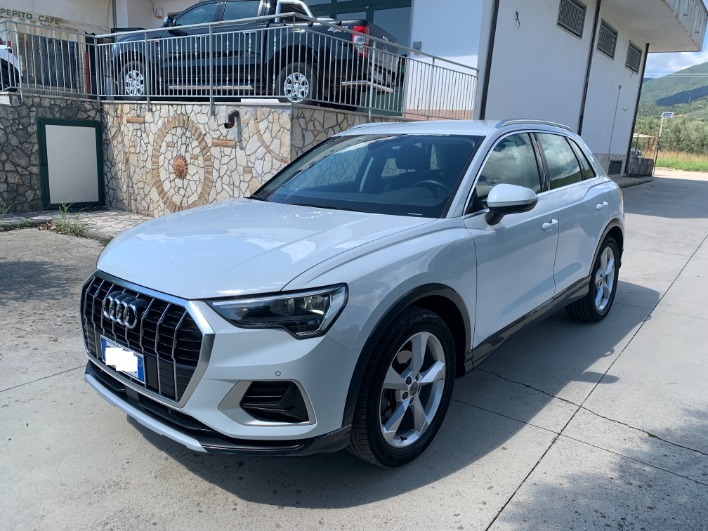 "\"Venduta\" Audi Q3 2.0 tdi 150cv Automatico DSG 7 marce Avdanced Business"