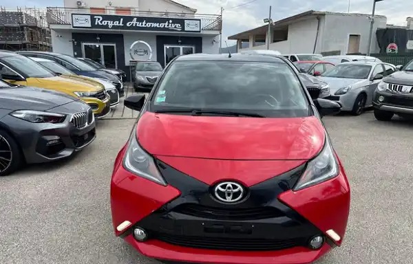 "TOYOTA Aygo 1.0 VVT-i 69 CV 5p. x-play TSS"