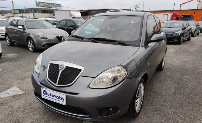 "LANCIA YPSILON 1.2 60 CV SILVER"