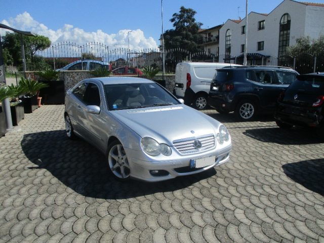 "MERCEDES-BENZ C 220 CDI cat Sportcoup\u00e9 Elegance Sport NAVI TEL"