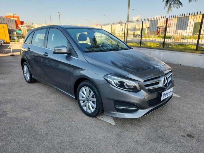 "MERCEDES \u2013 BENZ B 180 D 110 CV BUSINESS EXTRA"