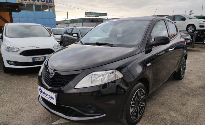 "LANCIA YPSILON 1.2 69 CV ECOCHIC GOLD \"GPL\""