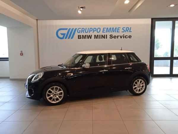 "MINI Cooper D Mini 1.5 D per operatori del settore auto"