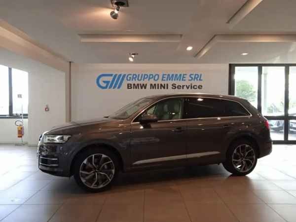 "Audi Q7 Q7 50TDI MHEVBusinessPlus quattro 7 p tiptronic"