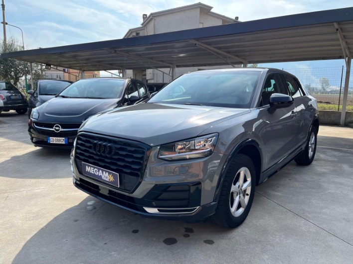 "Audi Q2 30 TDI S tronic Business Design"