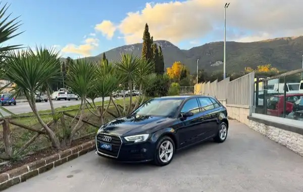 "AUDI - A3 - 1.6 TDI S tronic Business"