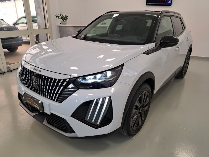 "Peugeot 2008 BlueHDi 130 S&S EAT8 GT"
