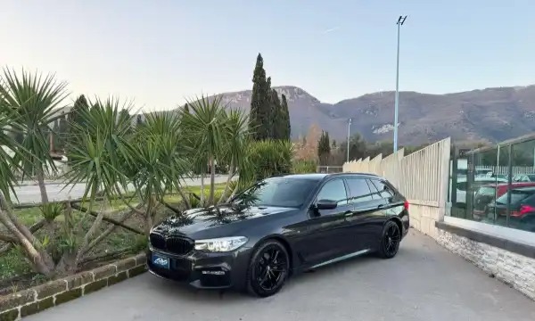 "BMW - Serie 5 - 520d aut. Touring Msport"