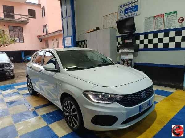 "Fiat Tipo 1.6 Mjt S&S DCT 5p. Lounge"