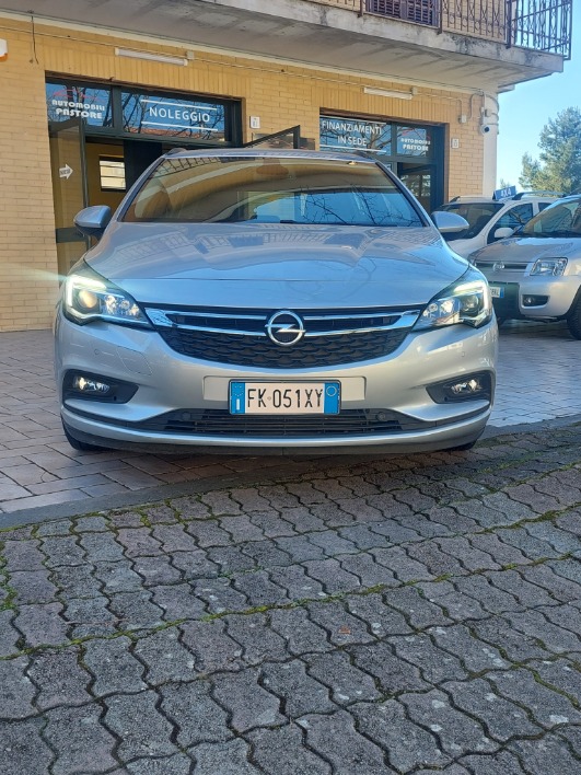 "OPEL ASTRA 1.5 SPORT Tourer"
