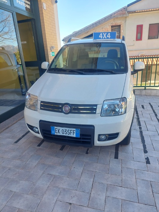"FIAT PANDA 4X4 CLIMBING"
