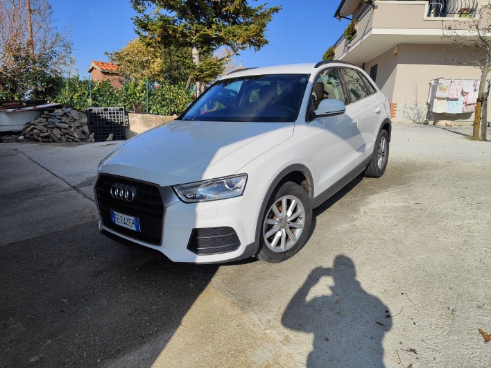 "Audi Q3 2.0 TDI 120 CV"