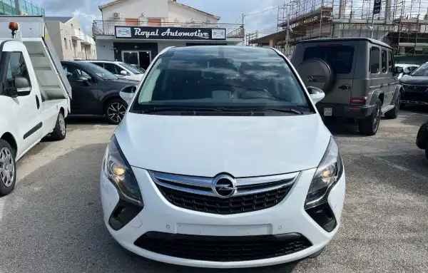 "OPEL Zafira Tourer 2.0 CDTi 110 CV Cosmo"