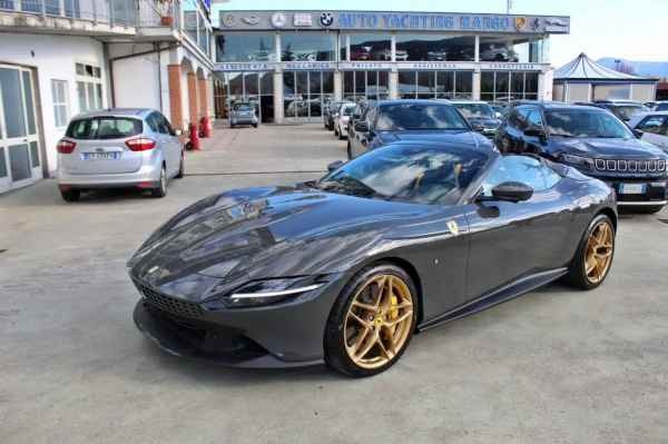 "Ferrari Roma Spider"