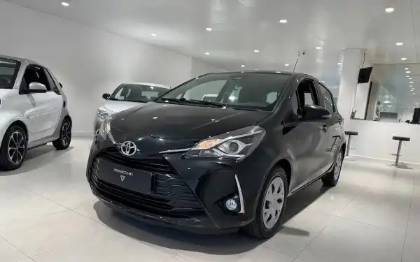 "Toyota Yaris 1.0 5 porte Active"