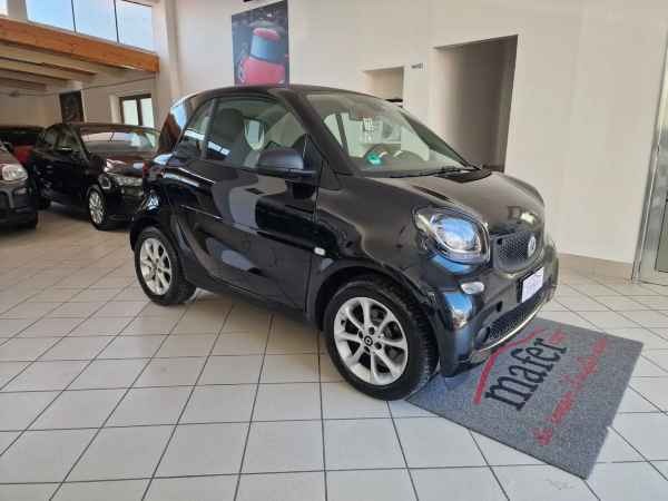 "smart forTwo 1.0 Youngster 71cv"
