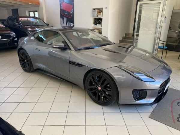 "Jaguar F-Type Coupe 2.0 i4 R-Dynamic rwd 300cv auto my19.5"