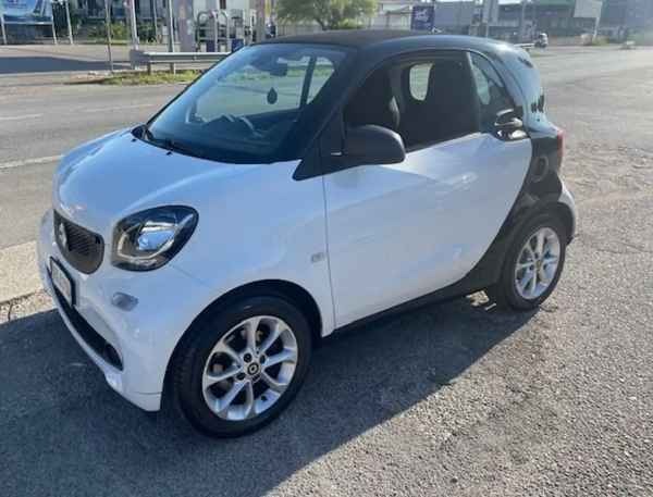 "smart forTwo Fortwo 1.0 Youngster 71cv twinamic"