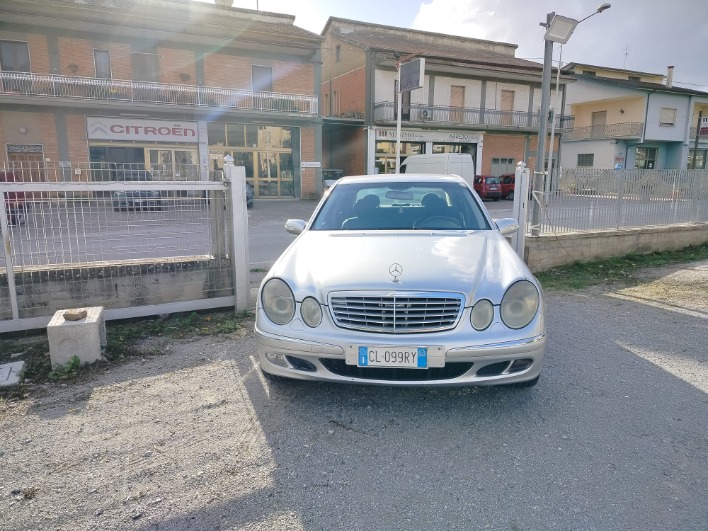 "MERCDES E 270 CDI"