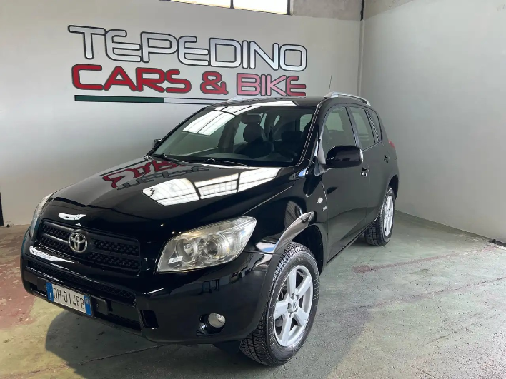 "Toyota RAV 4 RAV4 2.2 d-4d Luxury 136cv dpf"