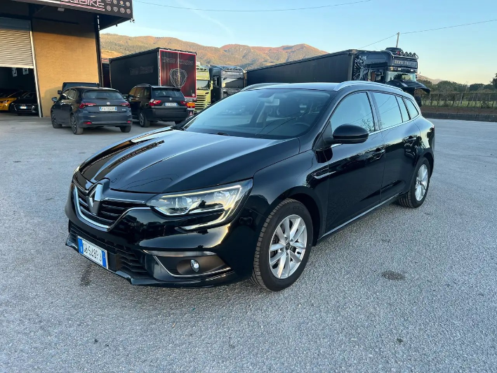 "Renault Megane Sporter 1.5 blue dci Intens 115cv Iva Esposta"