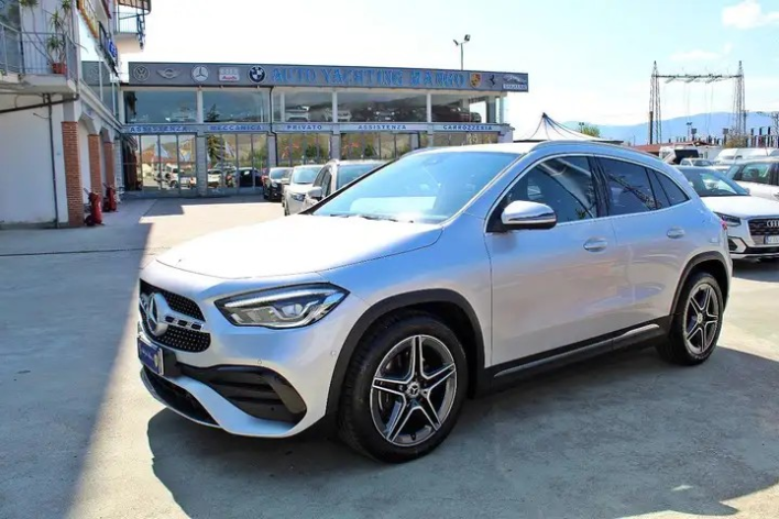 "Mercedes-Benz GLA 220 220 d Automatic 4Matic Premium"