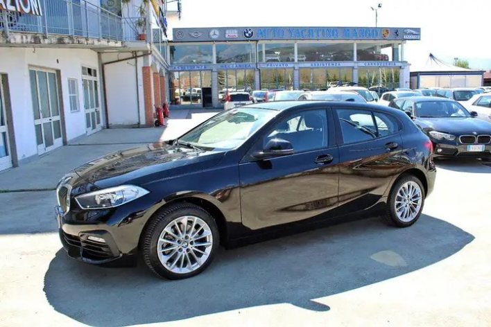 "BMW 118 d 5p. Business Advantage"