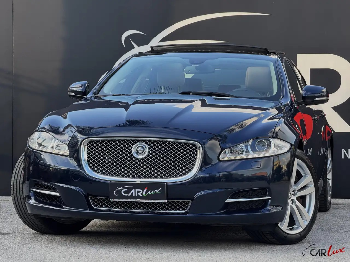 "Jaguar XJ 3.0d V6 Portfolio 275CV TETTO CAM"