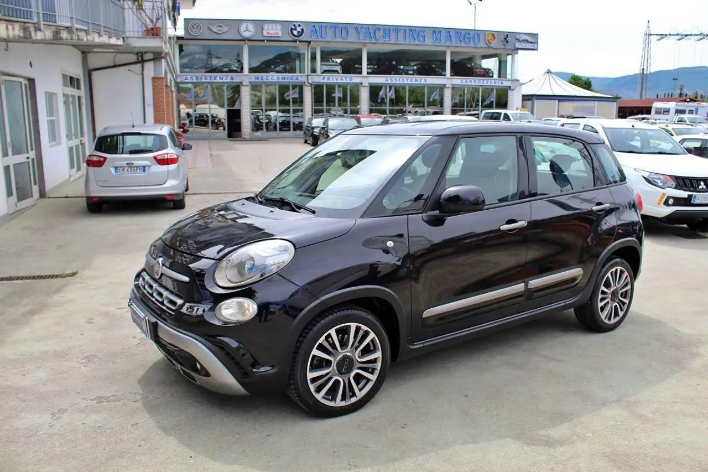 "Fiat 500L 1.6 MJT 120 CV Cross"