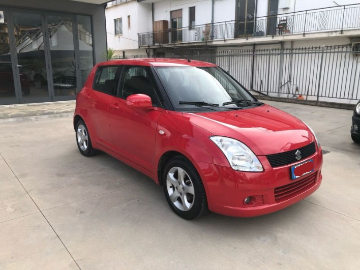 "Suzuki Swift 1.3i 68cv anno 2006"