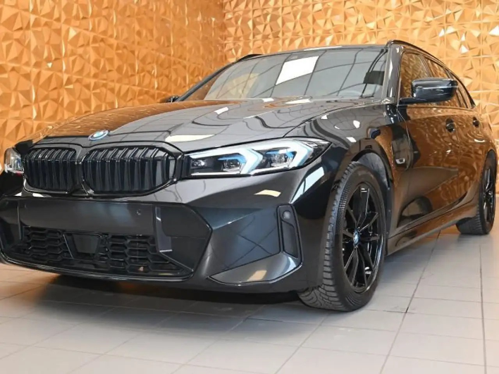 "BMW 330 e MSPORT M-TECHNIC RADAR NAVI SED.RIS.RADARCAMFULL"