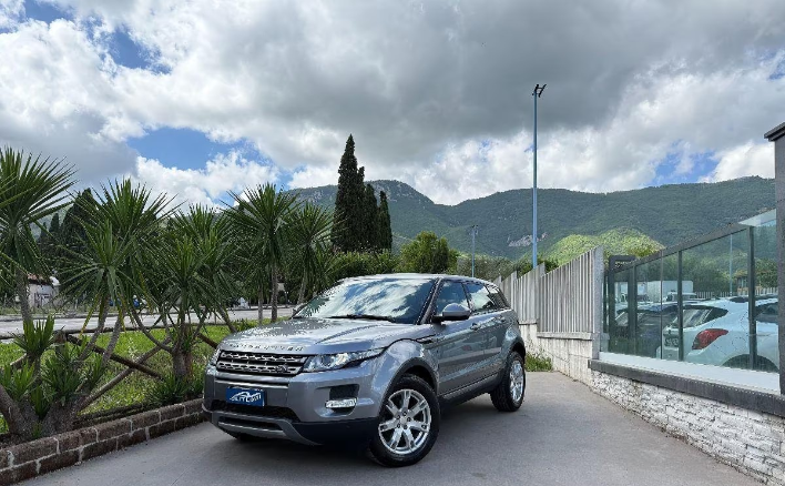 "LAND ROVER - Evoque - 2.2 TD4 5p. Prestige"