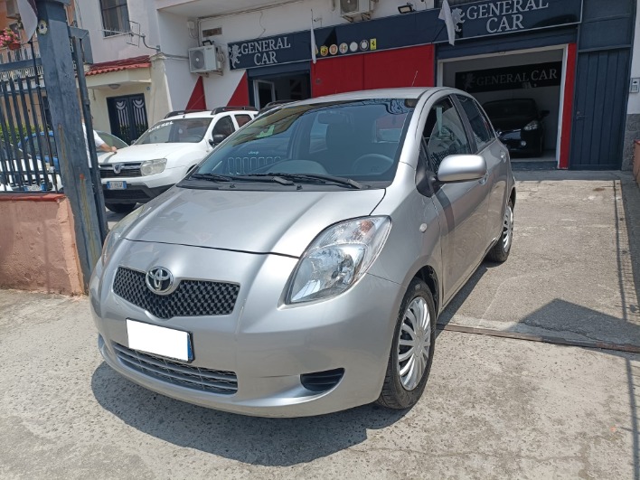"TOYOTA YARIS 1.4 D - 4D AUTOMATICA"